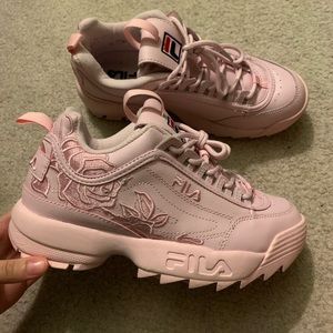 Fila Disruptor in Pink!! size 8.5 women’s